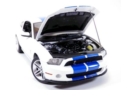 Метална кола Shelby GT500 Performance 2011 Greenlight 13674 - 1:18