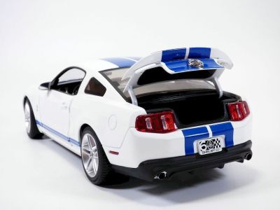Метална кола Shelby GT500 Performance 2011 Greenlight 13674 - 1:18