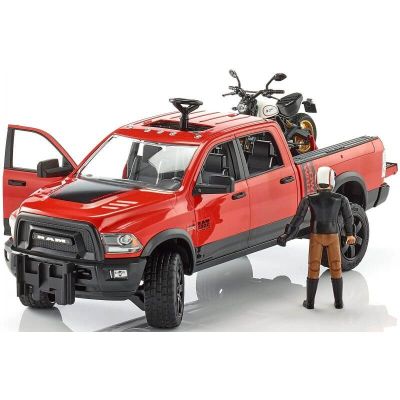 Джип пикап RAM 2500 с мотоциклет Ducati Scrambler Bruder 02502