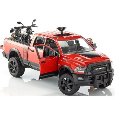 Джип пикап RAM 2500 с мотоциклет Ducati Scrambler Bruder 02502
