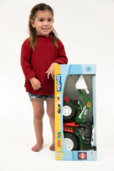 Трактор Roadmax с челен товарач BRUDER 03451