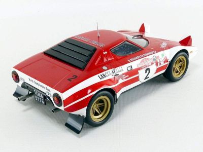 Метален автомобил Lancia Stratos HF Team Lancia Marlboro Triple9 Collection 1:18 T91800175