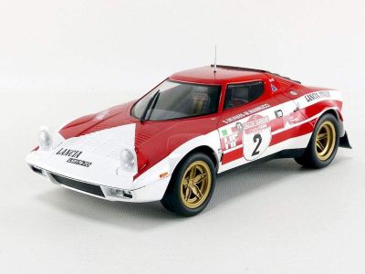 Метален автомобил Lancia Stratos HF Team Lancia Marlboro Triple9 Collection 1:18 T91800175