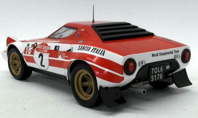 Метален автомобил Lancia Stratos HF Team Lancia Marlboro Triple9 Collection 1:18 T91800175
