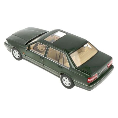 Метален автомобил Volvo 960 Green Metallic 1996 Triple9 Collection 1:18 91800300