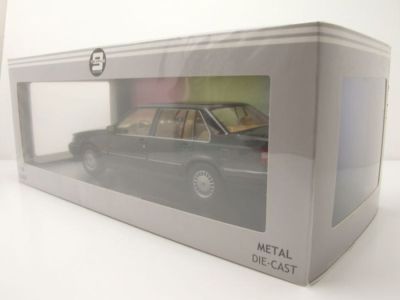 Метален автомобил Volvo 960 Green Metallic 1996 Triple9 Collection 1:18 91800300